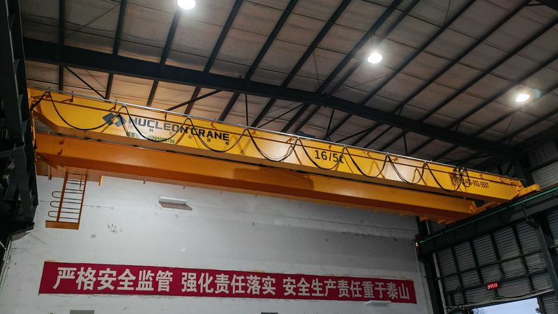 性价比之选：如何判断双梁起重机的性价比**